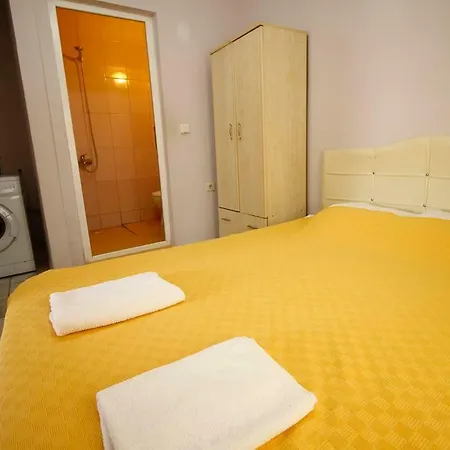 Apartment Mesut Apart